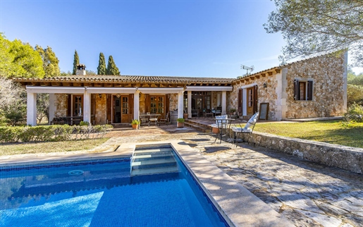 Beautiful finca with pool on the outskirts of Palma in S'Aranjassa