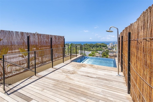 Newly built duplex penthouse with roof terrace and pool in Palma