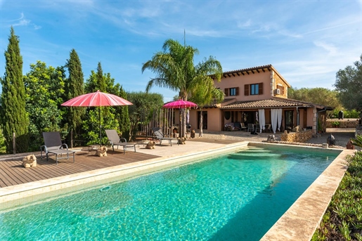 Traditional finca with pool and guest appartment in Llubi