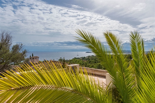 Mediterrane Villa mit fantastischem Meerblick in Costa d'en Blanes