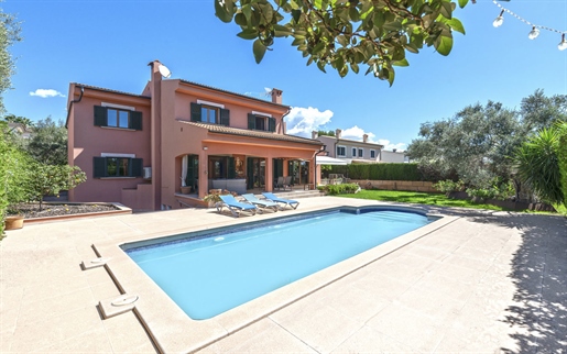 Villa méditerranéenne avec piscine à Sa Cabaneta