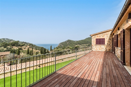 Fantastic newly built finca with sea and mountain views in Estellencs