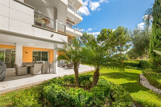 Luxurious ground floor apartment with garden in Sol de Mallorca
