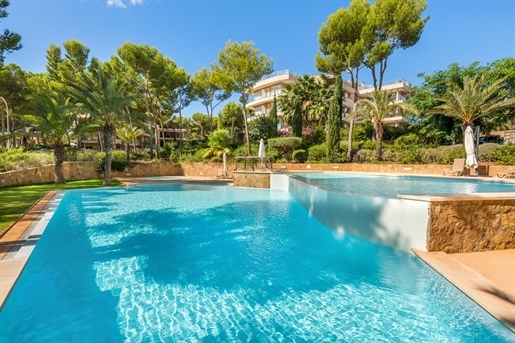 Luxurious ground floor apartment with garden in Sol de Mallorca