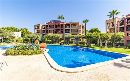 Elegant apartment with golf course view in Santa Ponsa