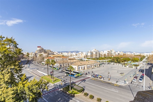 Superbe penthouse magnifiquement rénové au cœur de la ville de Palma
