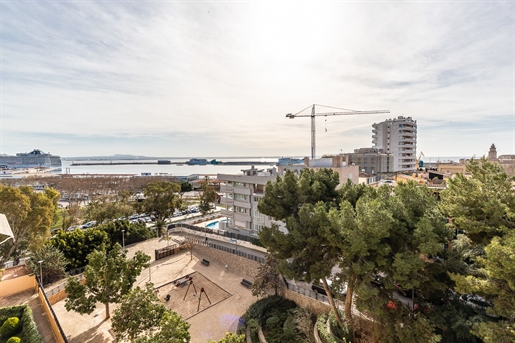 Modern renovated apartment with sea and port views in Palma