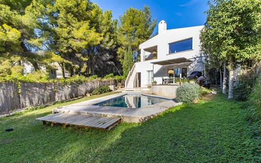 Comfortable villa with pool and garden in Costa de la Calma