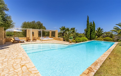 Finca méditerranéenne avec piscine, près de la plage, près de Portocolom