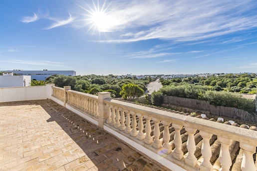 Villa mediterránea con piscina de agua salada en Cala d'Or