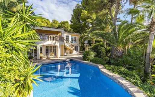 Charmante villa méditerranéenne avec piscine et vue sur la mer sur la Costa de la Calma