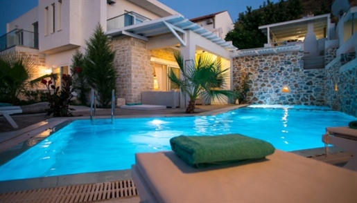 3 Bedrooms - House - Crete - For Sale - 18373-Euhh03