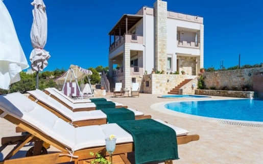 4 Bedrooms - House - Crete - For Sale - 18373-Euah045