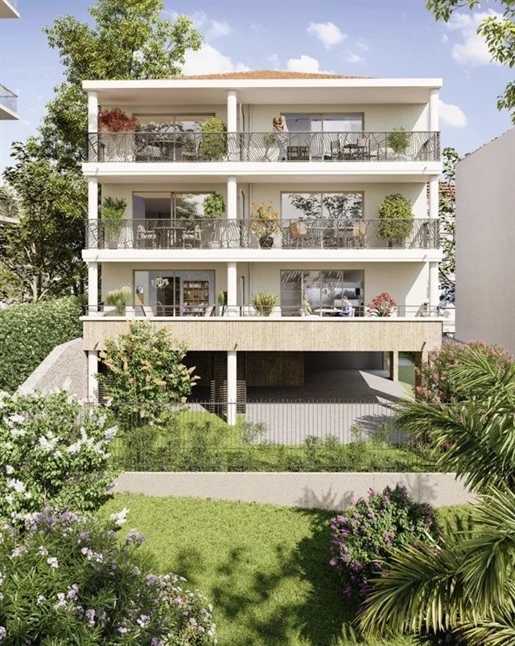 2 Bedrooms - Apartment - Alpes-Maritimes - For Sale