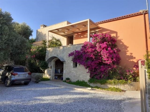 4 Bedrooms - House - Crete - For Sale - 18373-Eurh033