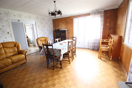 Périgny-sur-Yerres: huis met 6 slaapkamers op bebost terrein zonder inkijk