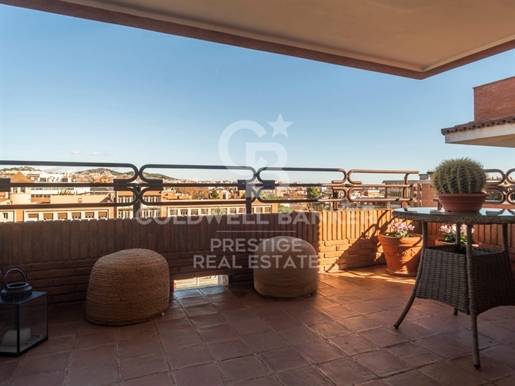 Exclusivo ático en venta con doble terraza en Sarrià