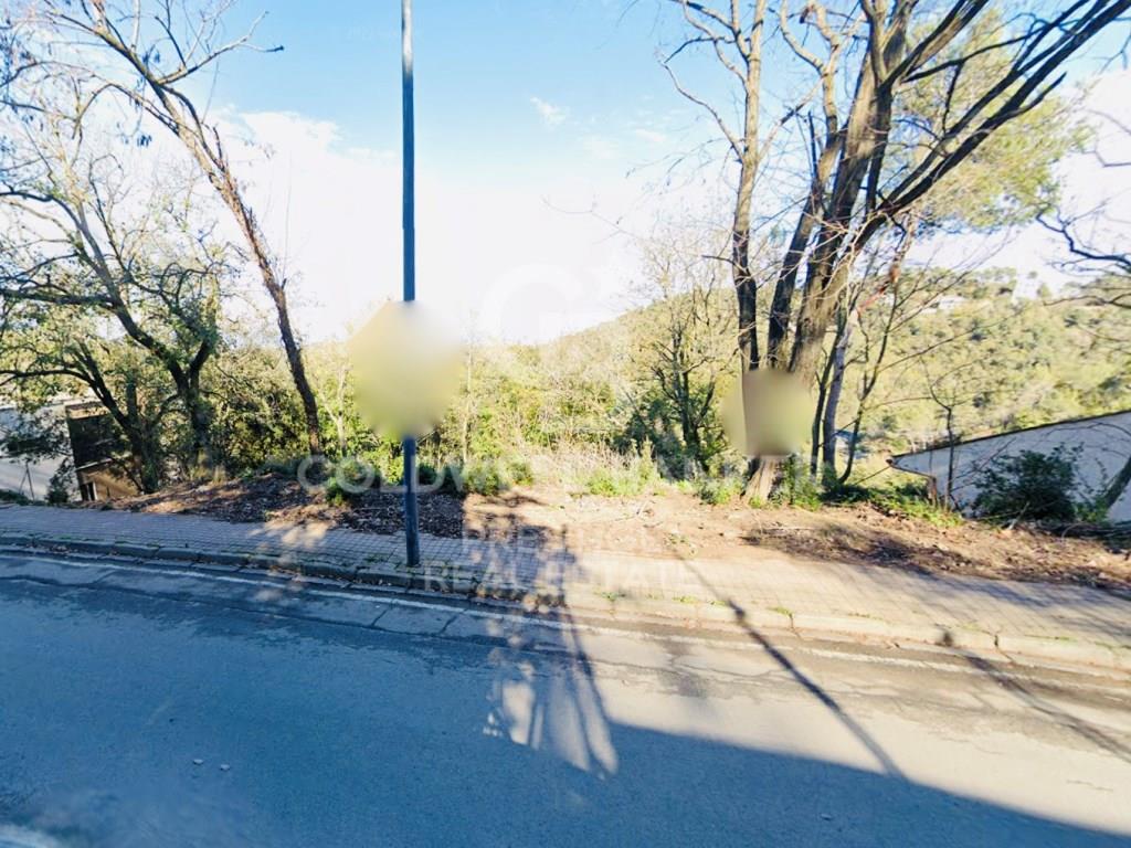 Plot for sale in Les Planes, Sant Cugat - Natural surroundings and great building potential.