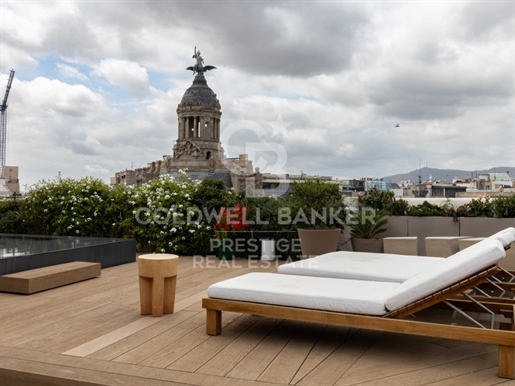 Exclusive new-build homes for sale with veranda and swimming pool in Paseo de Gracia