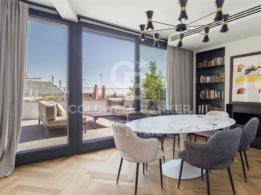 A vendre penthouse neuf avec terrasse et vues fantastiques à Sant Gervasi