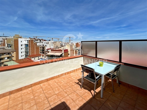 Penthouse with tourist license right next to CampNou