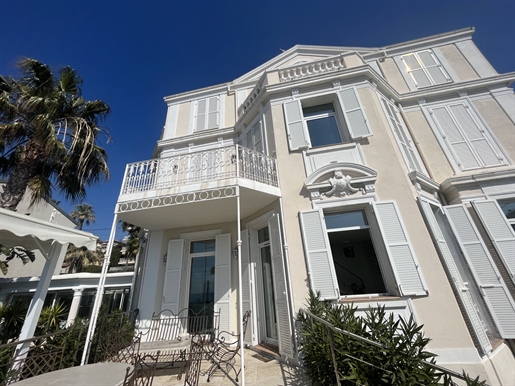 Renovated Belle Epoque villa on the seafront