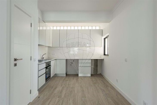 Condo/Apartment T2 for sale in Albufeira e Olhos de Água, Albufeira