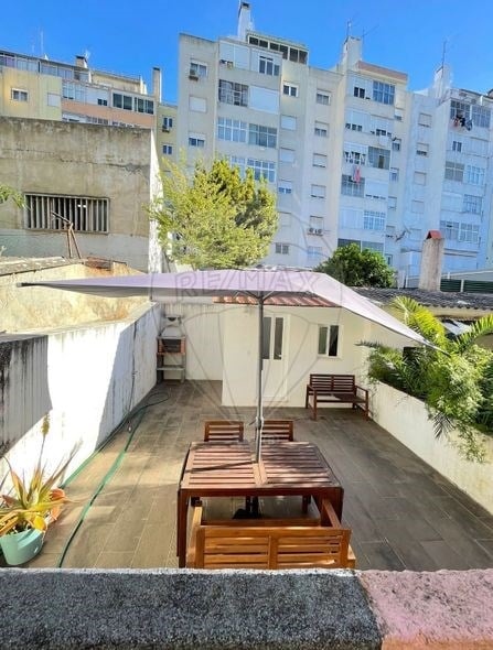 Apartamento T2 à venda em Benfica, Lisboa