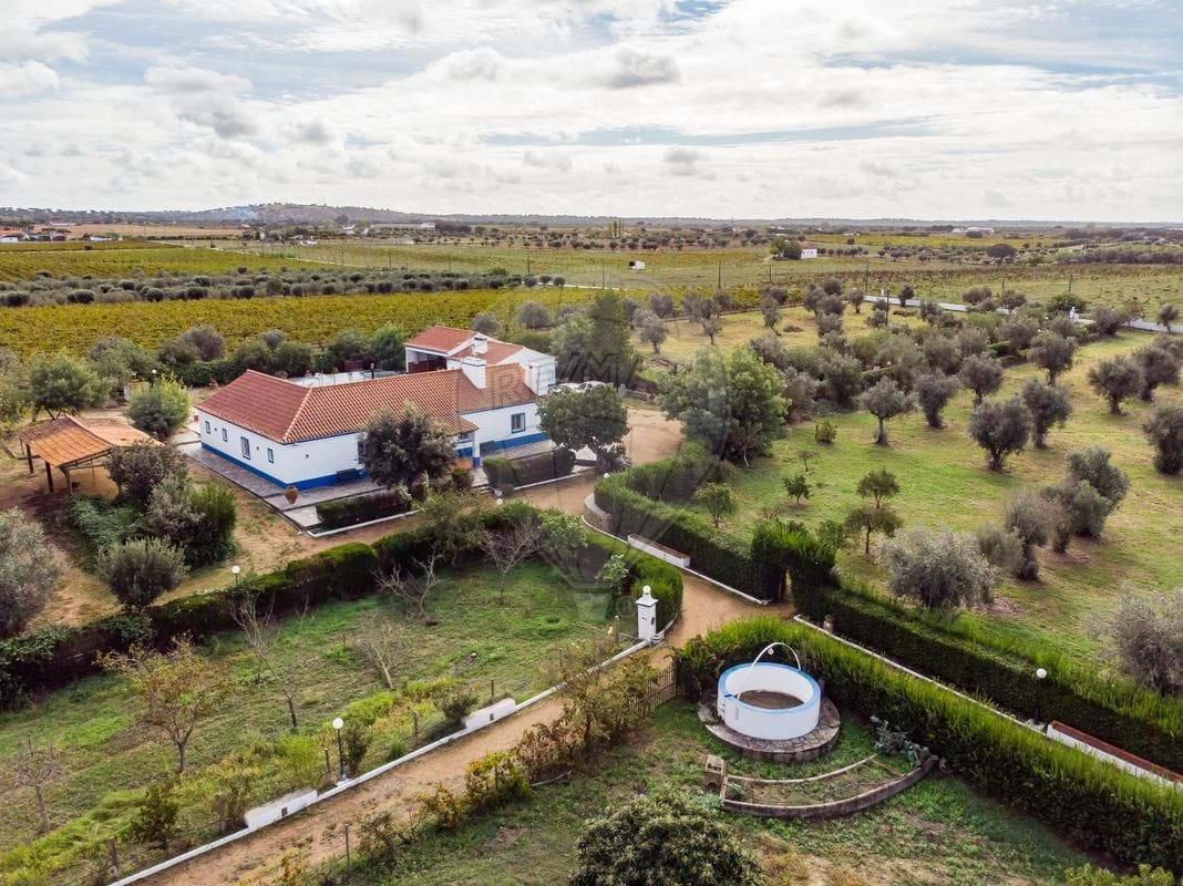 Boerderij met 5 slaapkamers te koop in Redondo