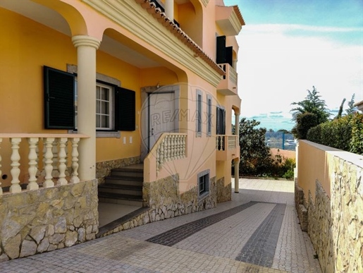 House T4 for sale in Montenegro, Faro