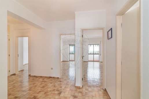 Condo/Apartment T2 for sale in Monte Gordo, Vila Real de Santo António