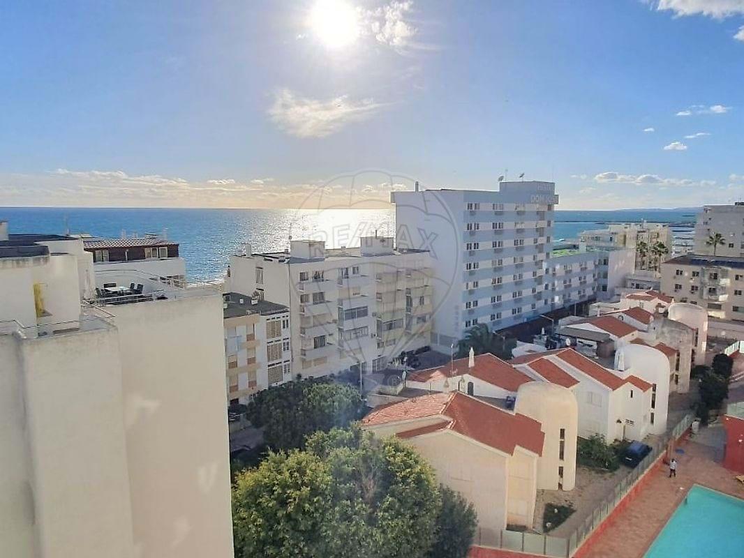 Neu im Angebot! 2-Zimmer-Wohnung mit Meerblick, nur 3 Minuten vom Strand entfernt
Wir präsentieren