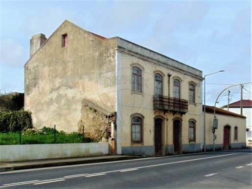 House T5 for sale in Miragaia e Marteleira, Lourinhã
