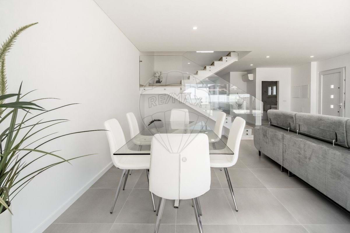 Independent house T3, with construction scheduled to start in April 2024, with sea views, patio and