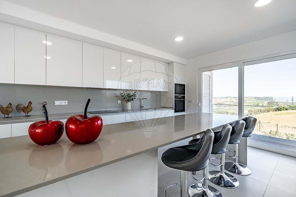 Independent house T3, with construction scheduled to start in April 2024, with sea views, patio and