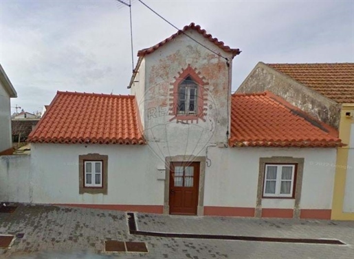Moradia T2 à venda em Atouguia da Baleia, Peniche