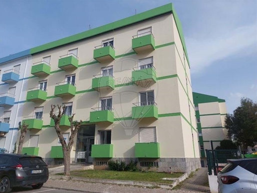 Condo/Apartment T3 for sale in Lourinhã e Atalaia, Lourinhã