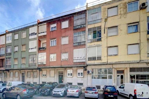 Condo/Apartment T1 for sale in Benfica, Lisboa