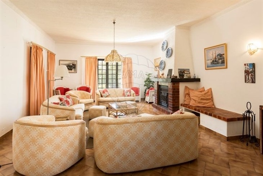 Villa mit 3 Schlafzimmern zum Verkauf in Quarteira, Loulé