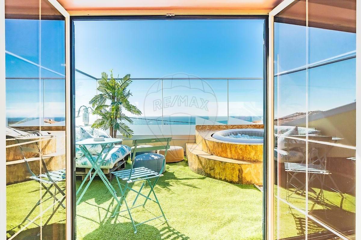 7-Bedroom villa comprising 3 independent units, with sea views, in Atalaia, Lourinhã