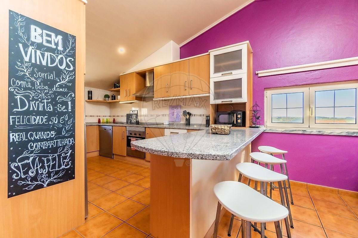 7-Bedroom villa comprising 3 independent units, with sea views, in Atalaia, Lourinhã