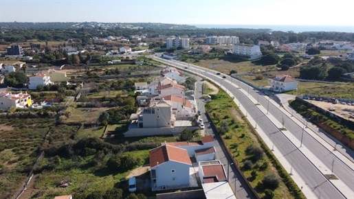 Land for sale in Quarteira, Loulé