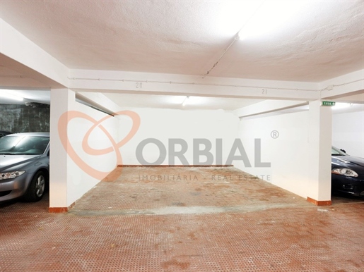 2 private parking spaces for sale in St ª Eulália