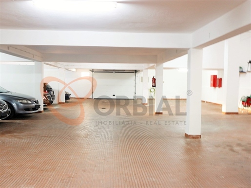 2 private parking spaces for sale in St ª Eulália