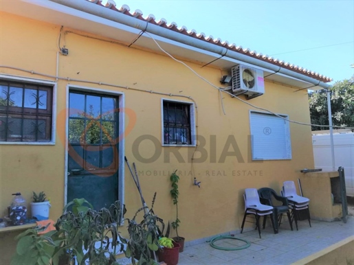 Moradia Térrea com 2 quartos para venda em Alcantarilha