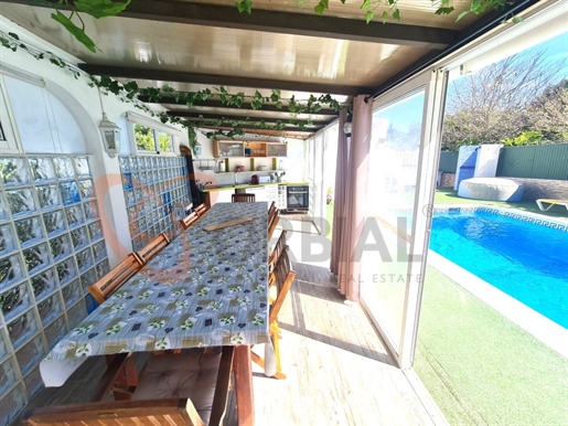 Fantástica Moradia para venda com 4 quartos e piscina no Carvoeiro, Algarve