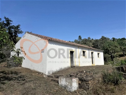 Villa de 2 chambres à vendre à São Marcos da Serra, Silves, Algarve, Portugal