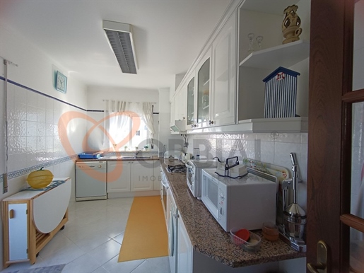 Appartement de 2 chambres avec garage à vendre à 15 minutes à pied de la plage de Falésia, Albufeira