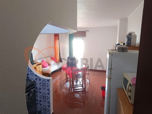 1 bedroom flat for sale in Albufeira with swimming pool.