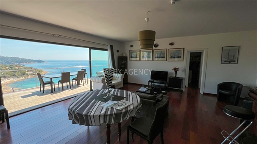 Villa de 200m2 vue sur la mer, à l'Escalet, Ramatuelle